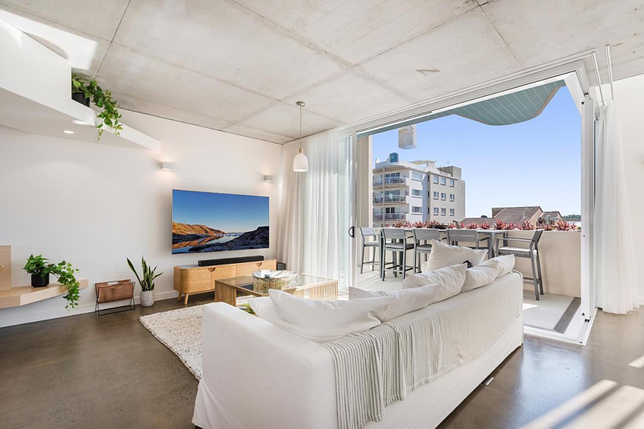 Luxury 5-Floor Unit With Ocean Views Near Beach Caloundra Buitenkant foto