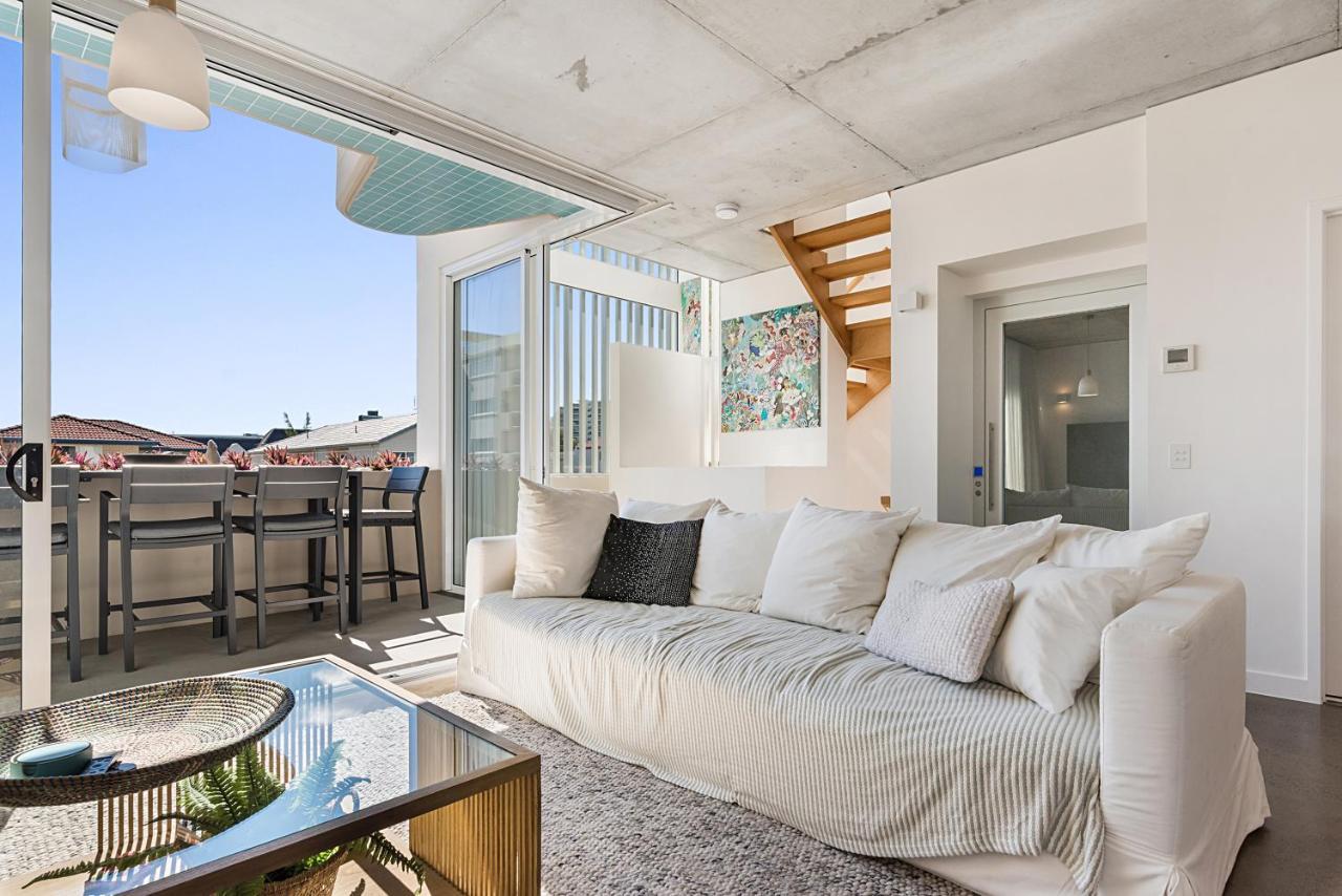 Luxury 5-Floor Unit With Ocean Views Near Beach Caloundra Buitenkant foto